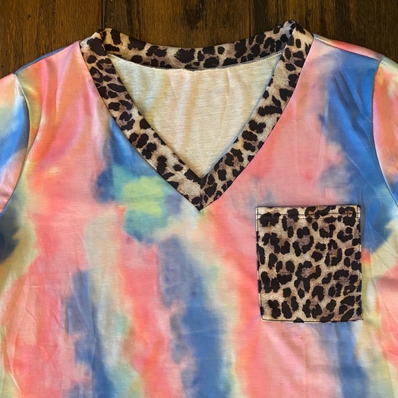 Leopard Tie-Dye Boutique V-Neck Top XL - Picture 4 of 6